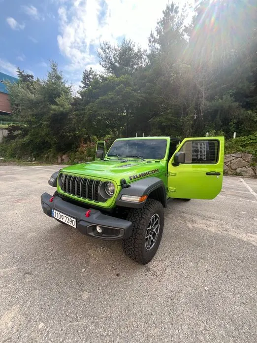 Jeep Wrangler — фото 1