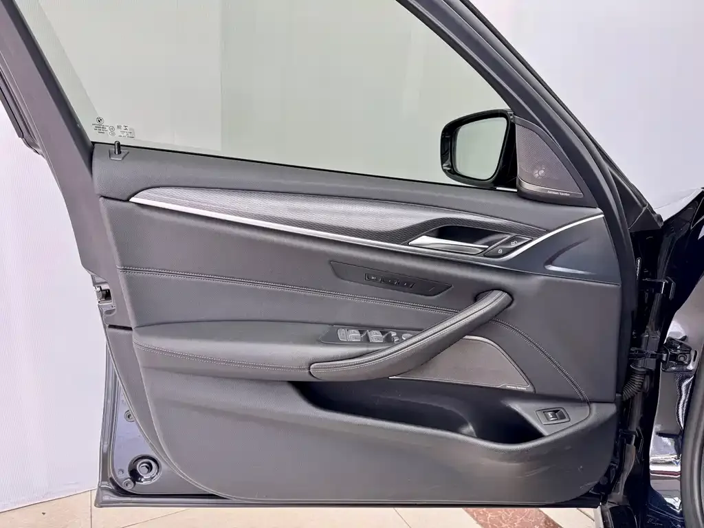 BMW 5 Series (Import) — фото 7