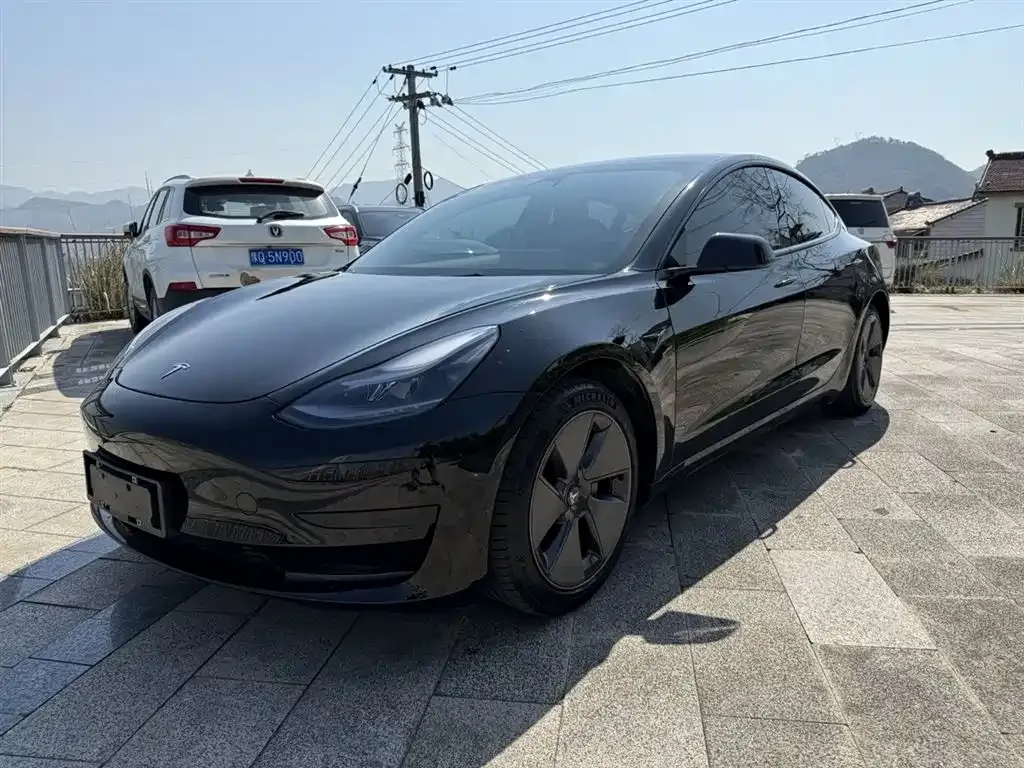 Tesla Model 3 — фото 6