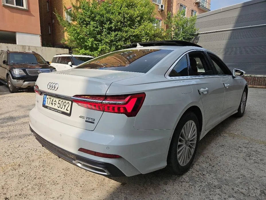 Audi A6 — фото 6