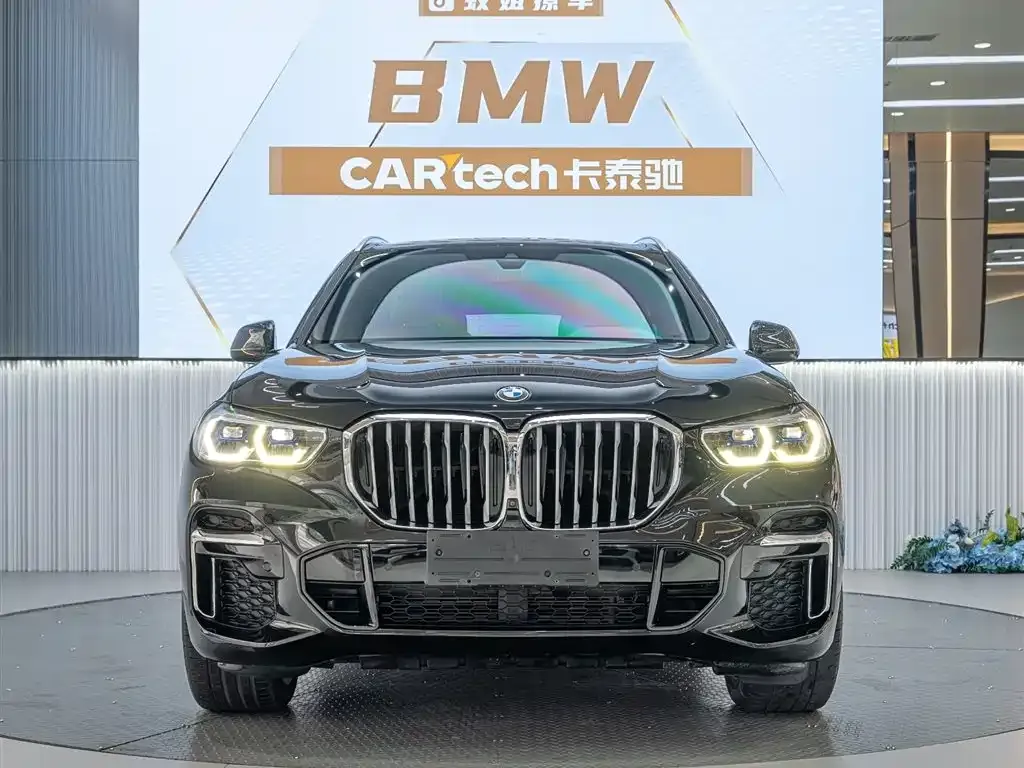 BMW X5 — фото 1