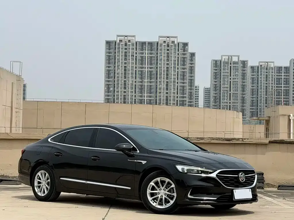 Buick LaCrosse — фото 10