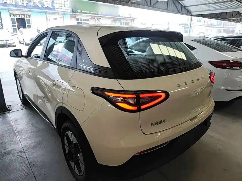Geely Starburst — фото 3