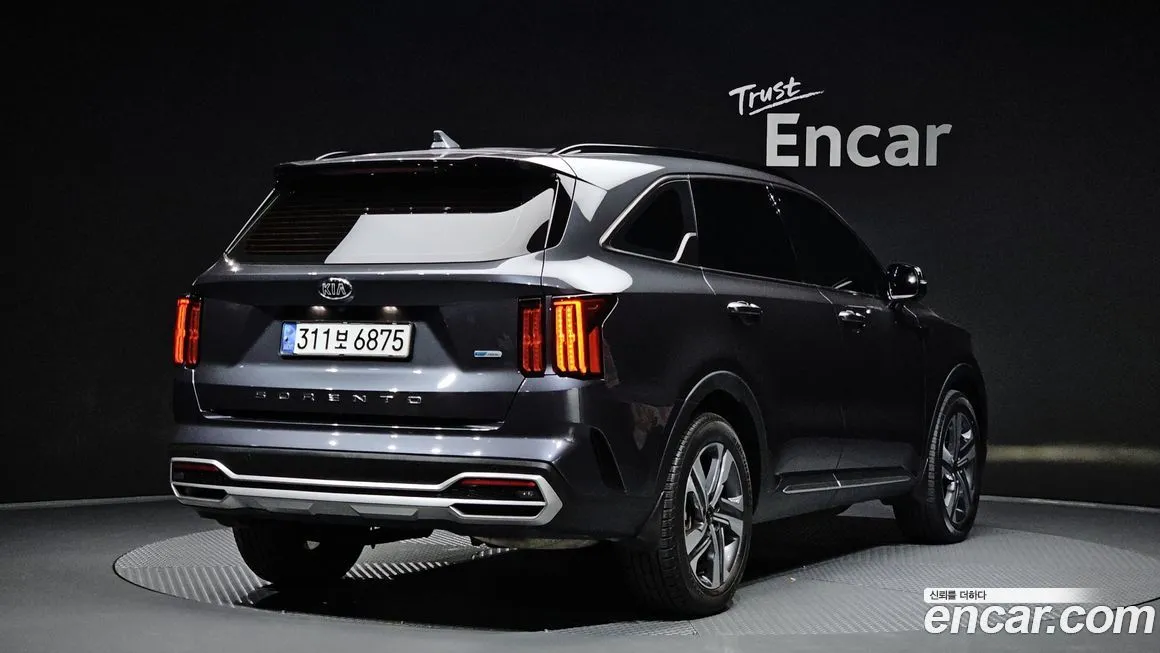 Kia Sorento — фото 5