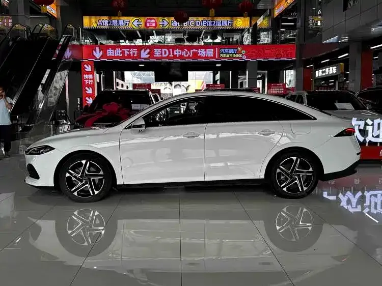 Roewe D7 — фото 3
