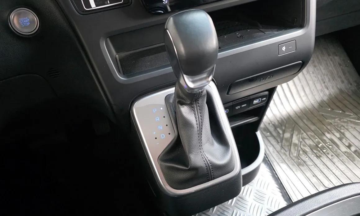 Hyundai Staria — фото 8