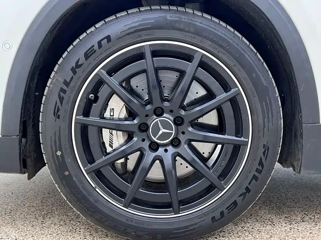 Mercedes-Benz GLA AMG — фото 9