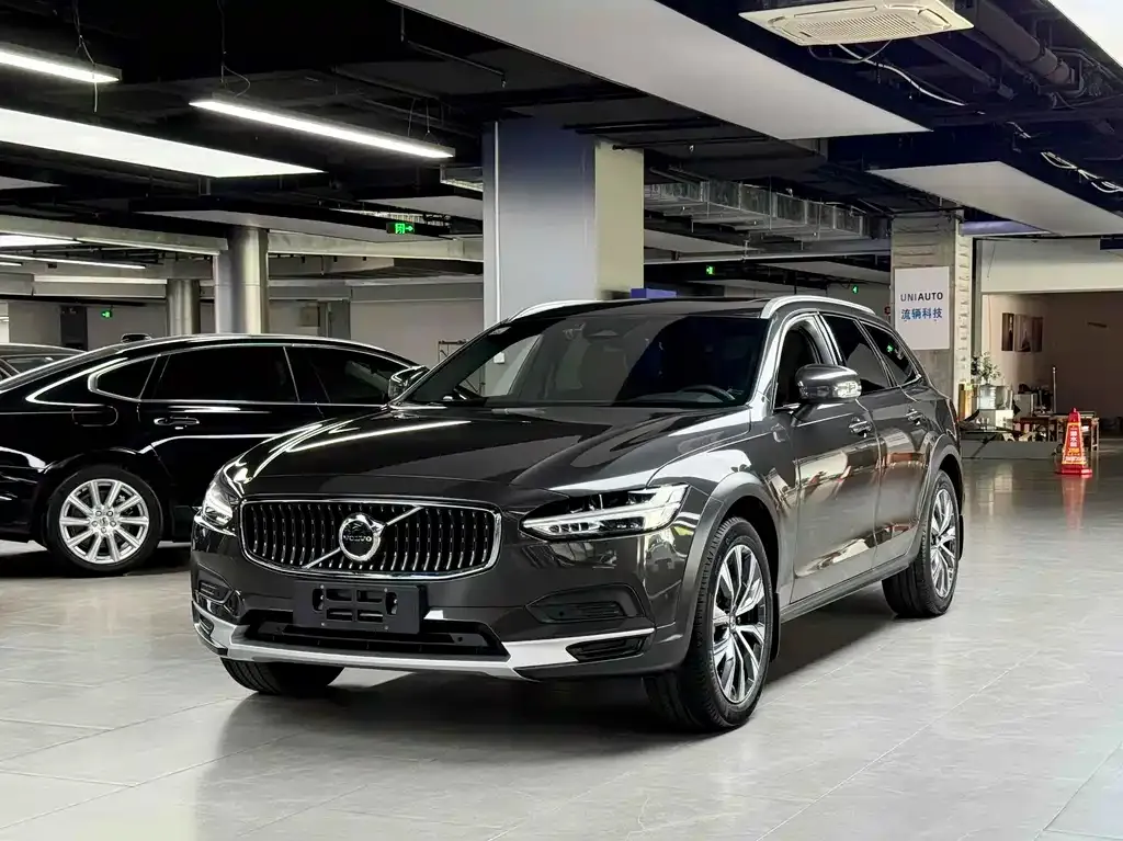 Volvo V90 — фото 1