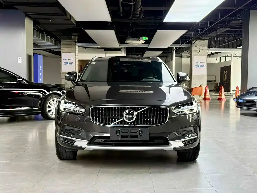 Volvo V90 — фото 2