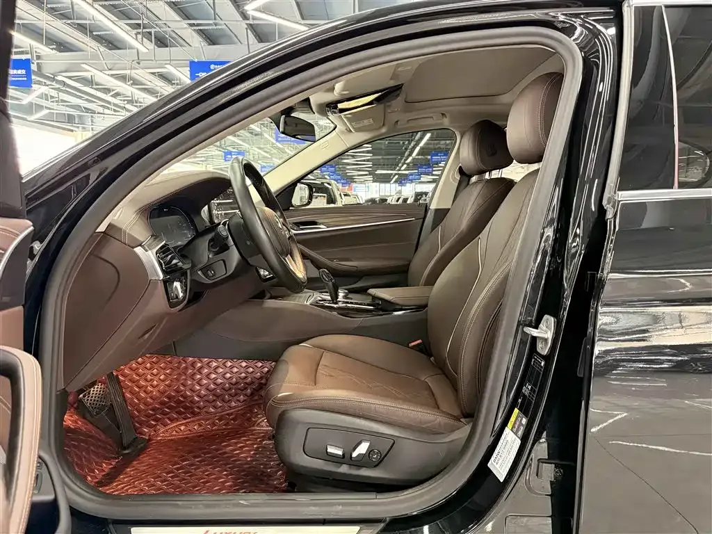 BMW 5 Series New Energy — фото 10