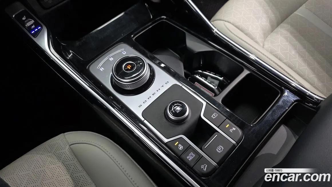 Kia Sorento — фото 10