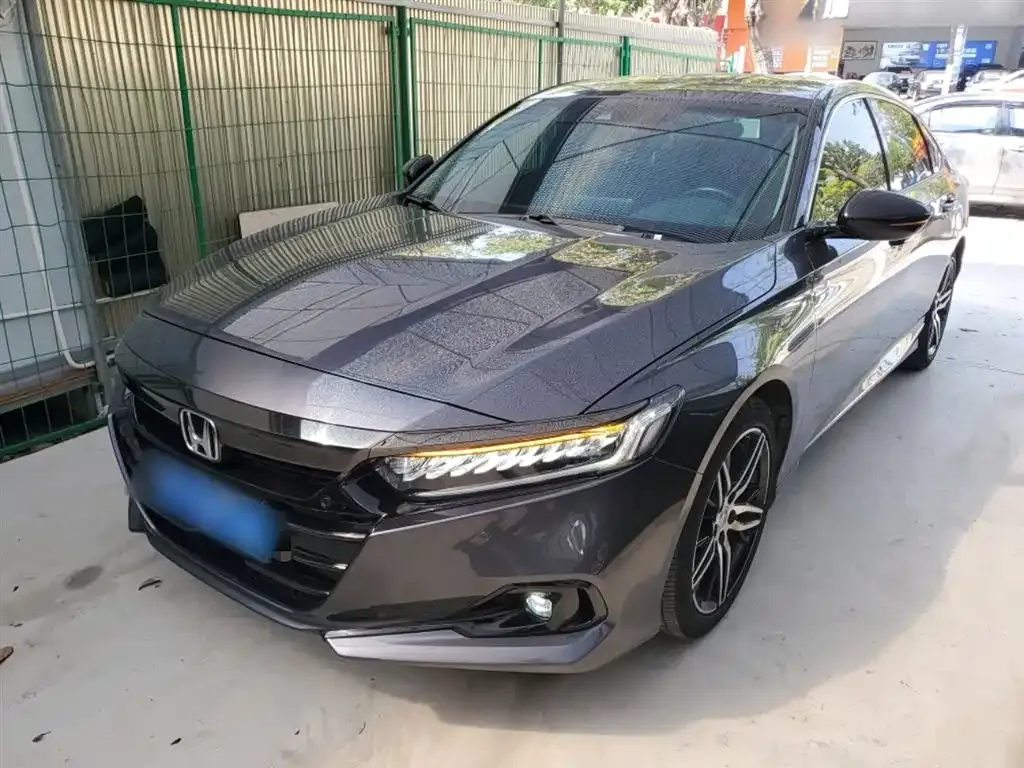 Honda Accord — фото 1
