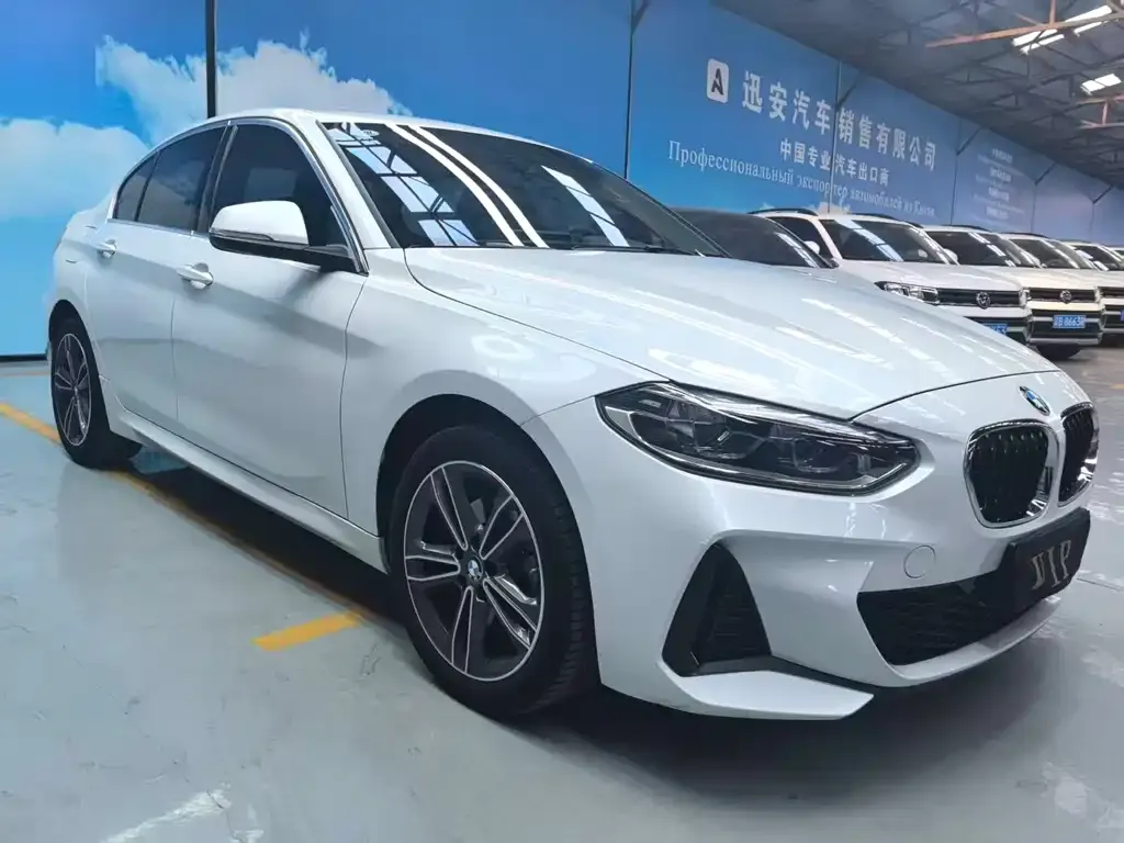 BMW 1 Series — фото 1