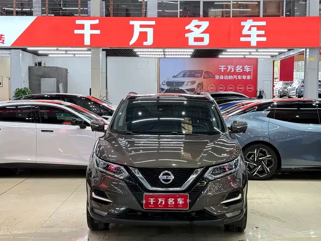 Nissan Qashqai — фото 8
