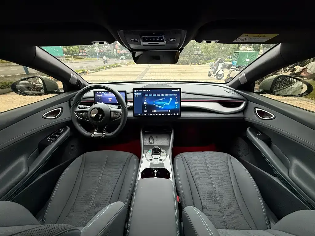 BYD Seal 06GT — фото 10