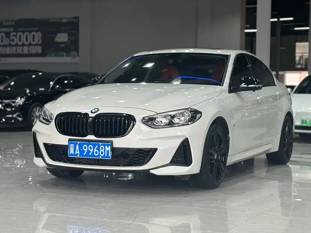 BMW 1 Series — фото 1