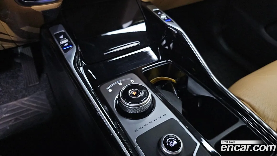 Kia Sorento — фото 8