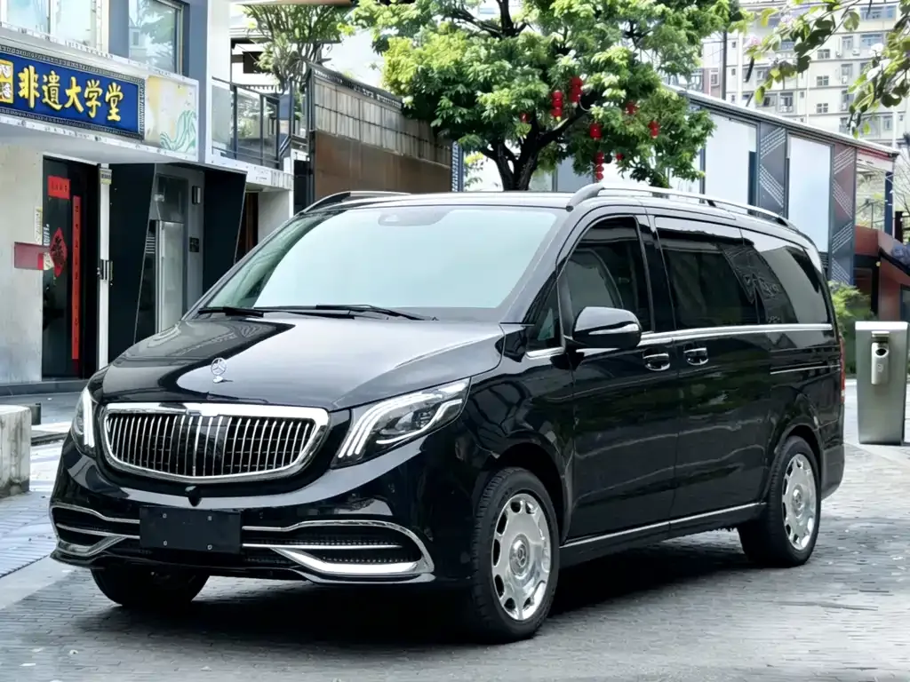 Mercedes-Benz V-Class — фото 1