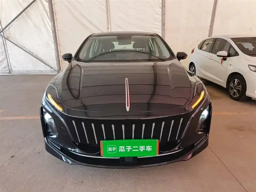 Hongqi E-QM5 — фото 2