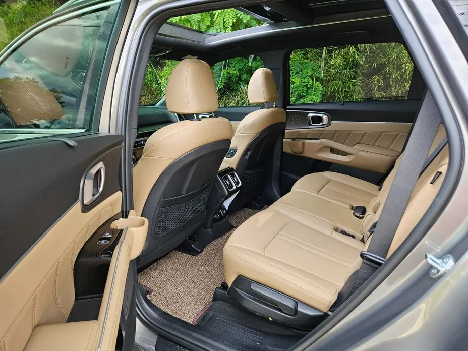 Kia Sorento — фото 5