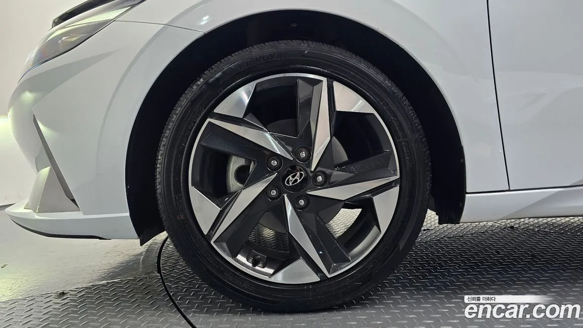 Hyundai AVANTE — фото 8