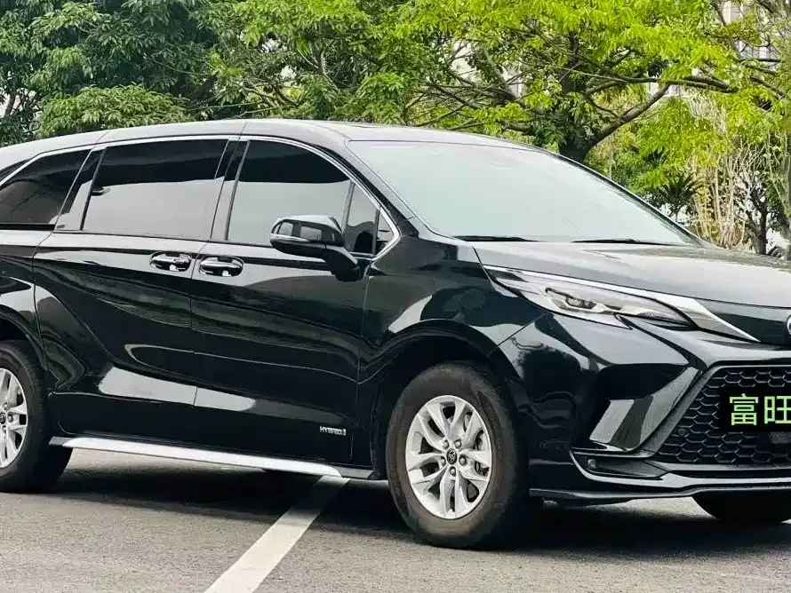 Toyota Granvia — фото 9