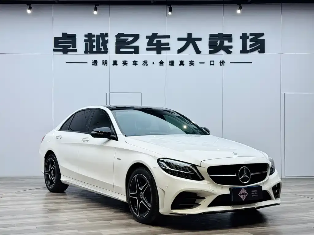 Mercedes-Benz C-Class — фото 1