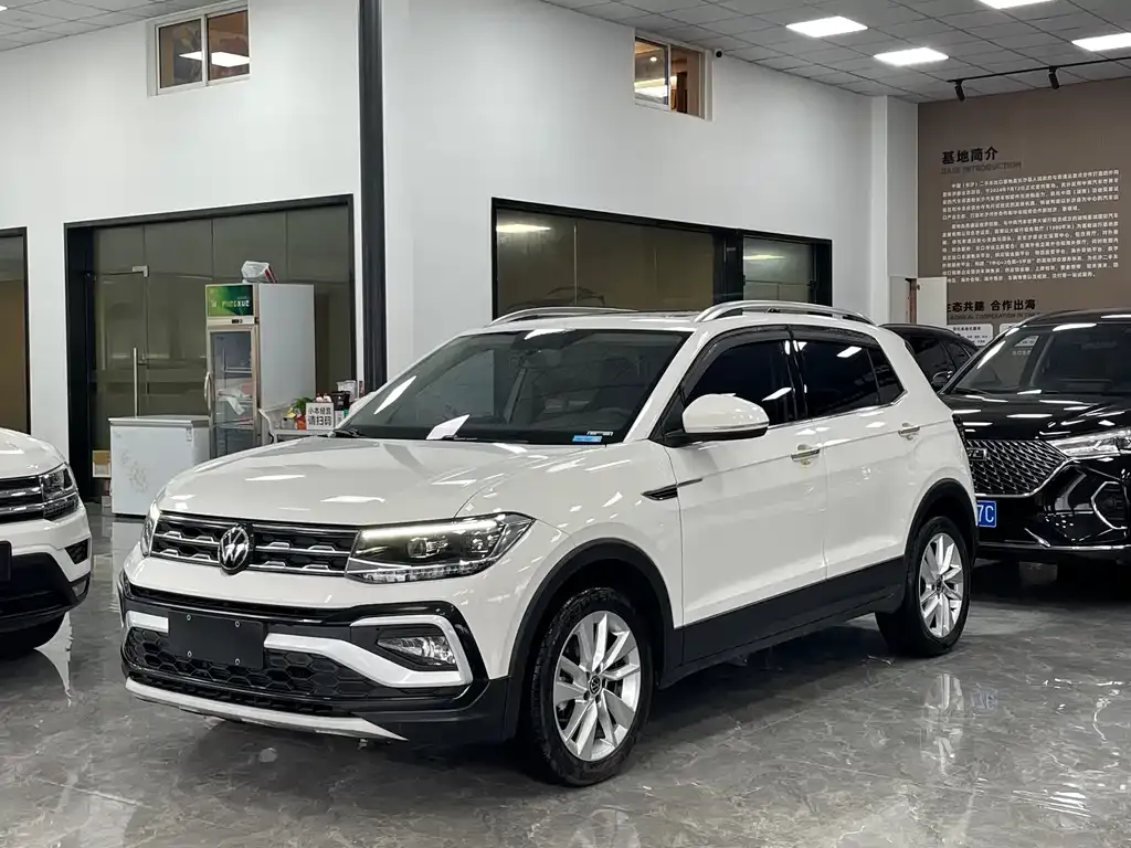 Volkswagen T-Cross — фото 1
