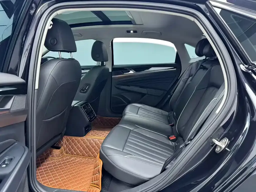 Volkswagen Passat — фото 5