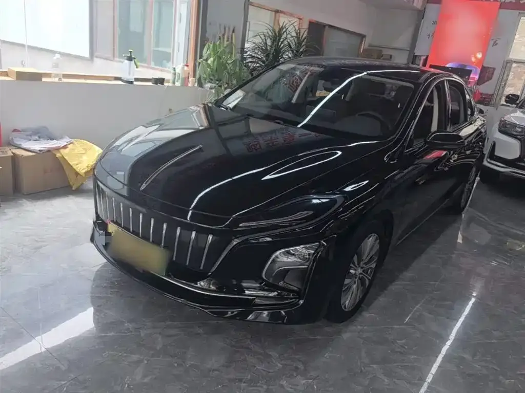 Hongqi E-QM5 — фото 1