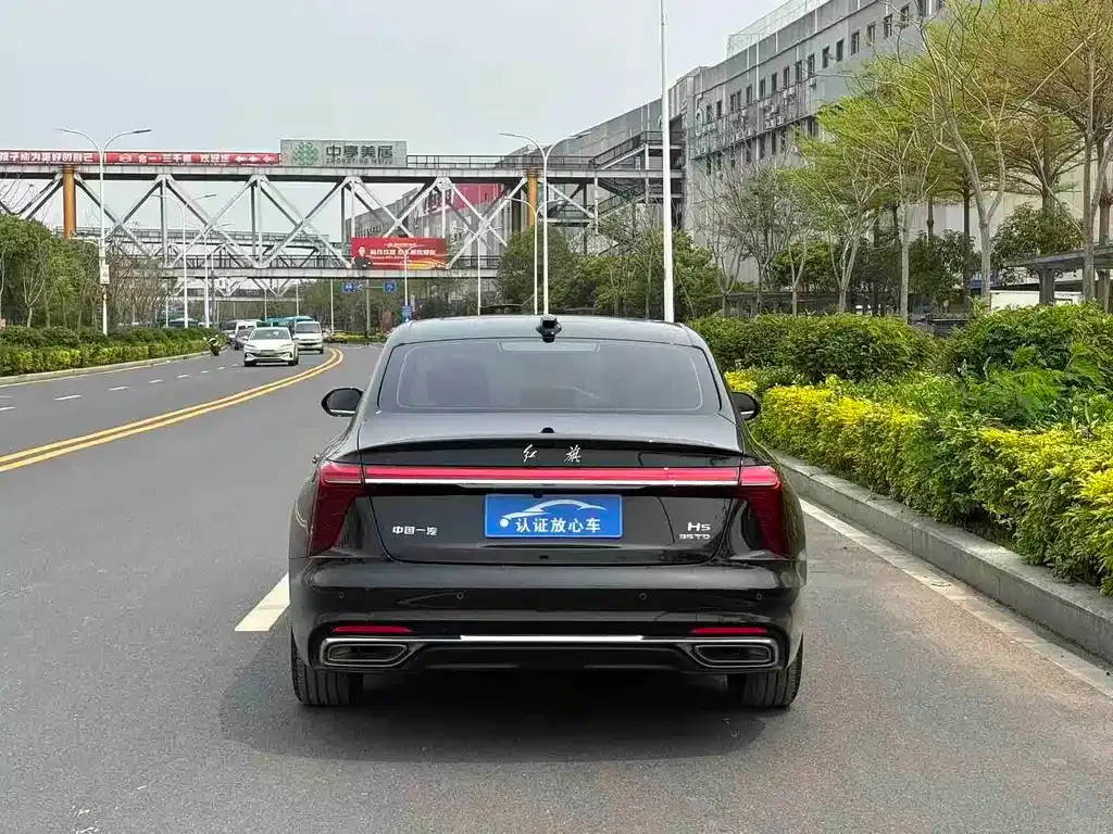 Hongqi H5 — фото 6