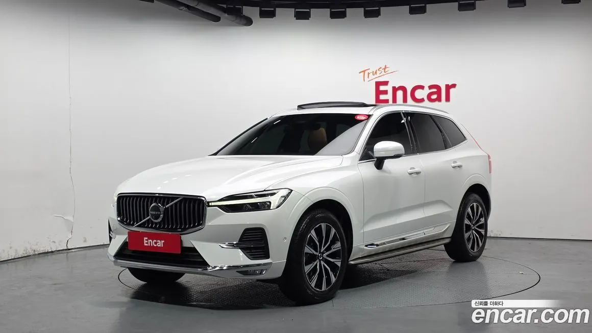Volvo XC60 — фото 1