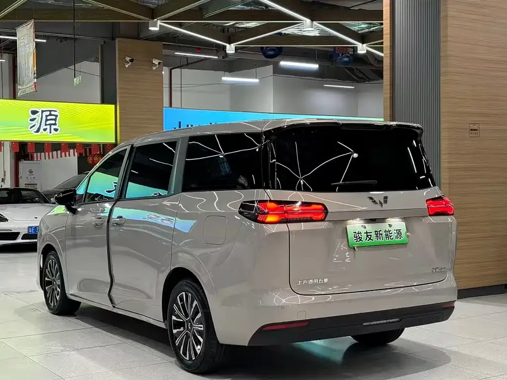 Wuling Starlight 730 New Energy — фото 10