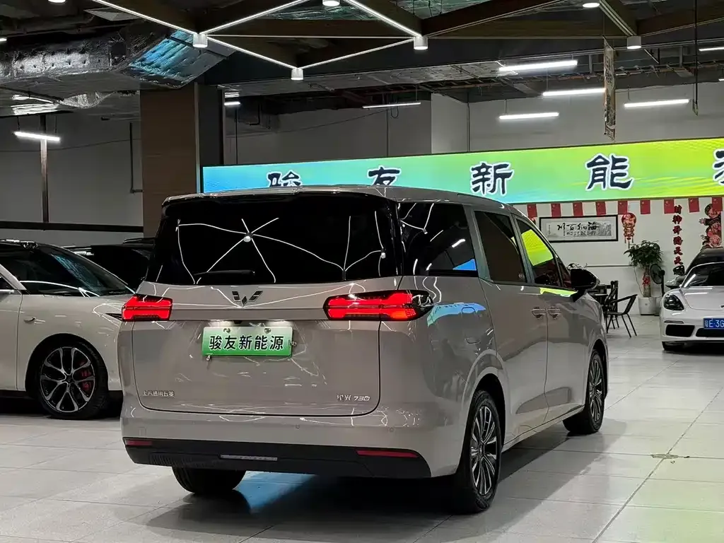 Wuling Starlight 730 New Energy — фото 6