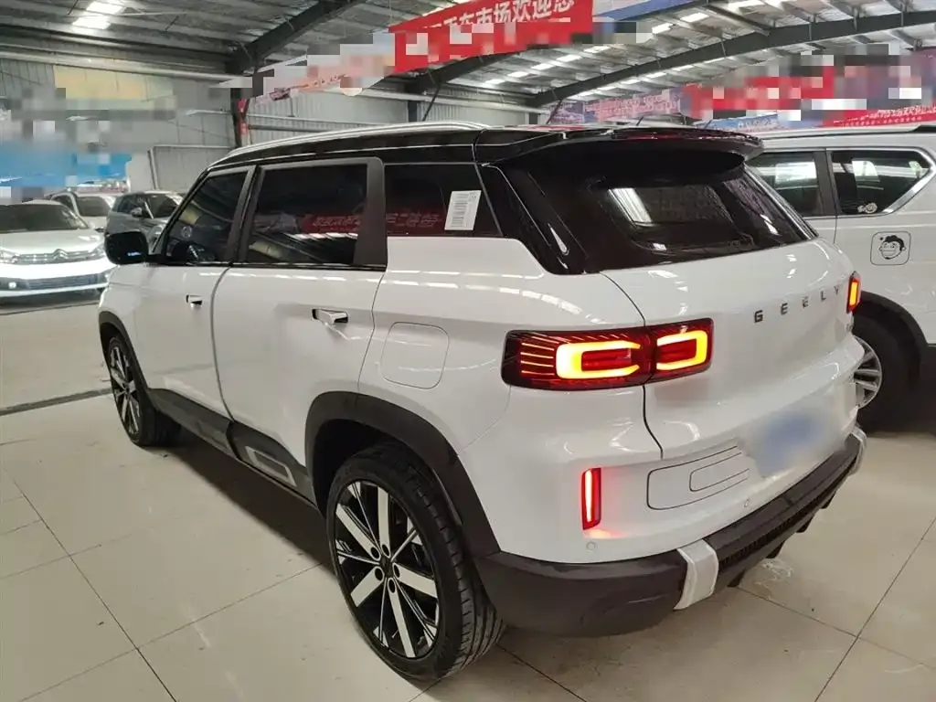 Geely Icon — фото 8