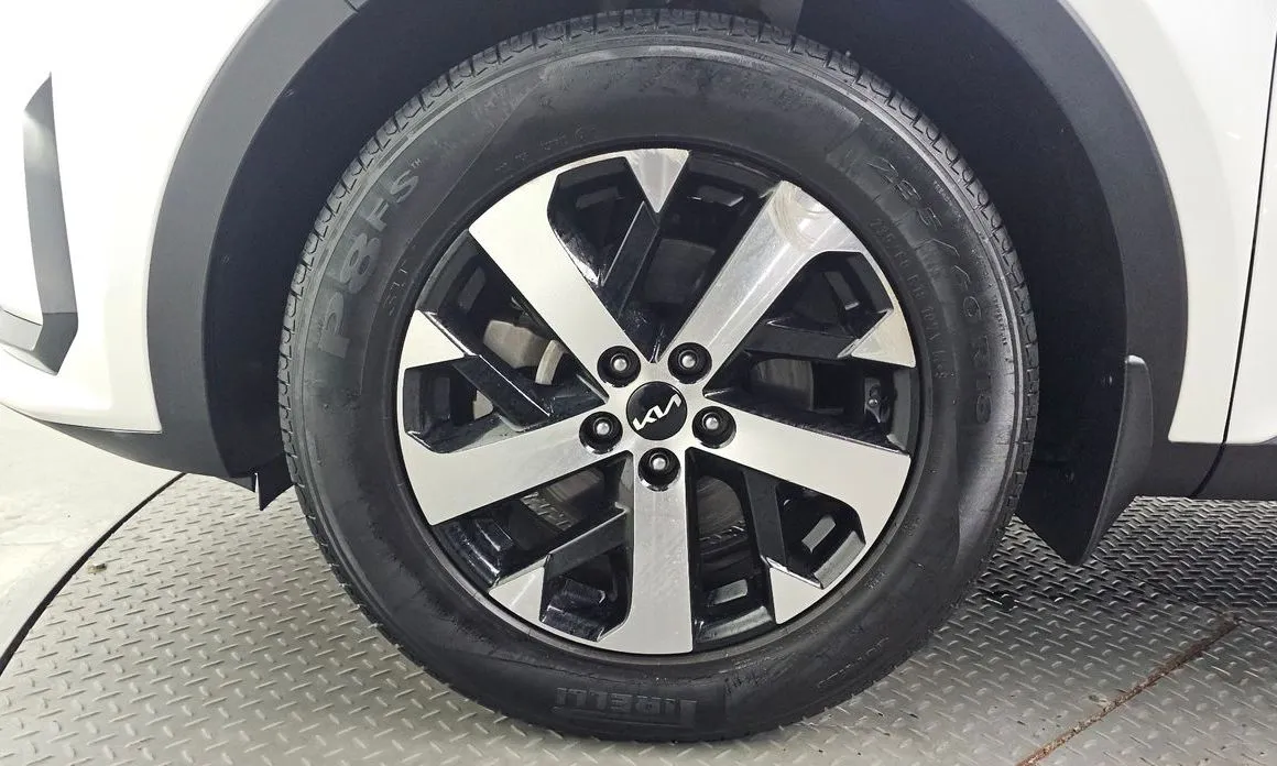 Kia Sorento — фото 7