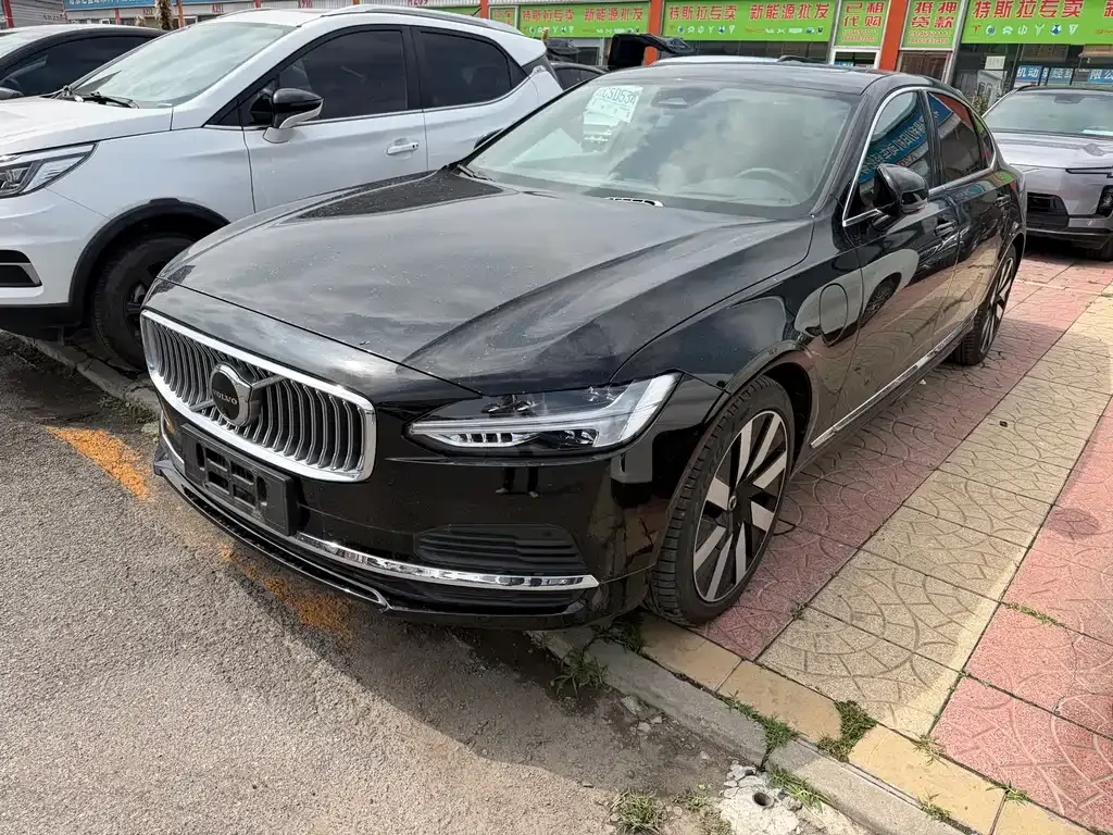 Volvo S90 PHEV — фото 1