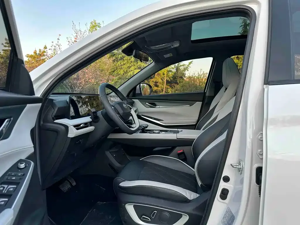 Changan CS75 PLUS — фото 2