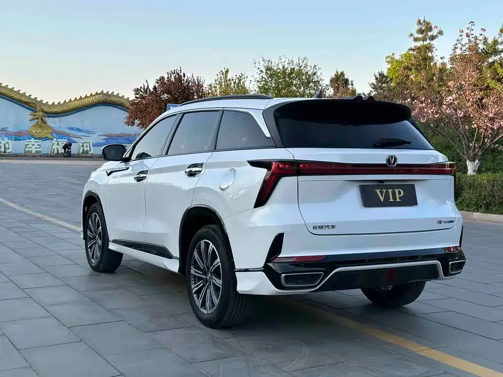 Changan CS75 PLUS — фото 8