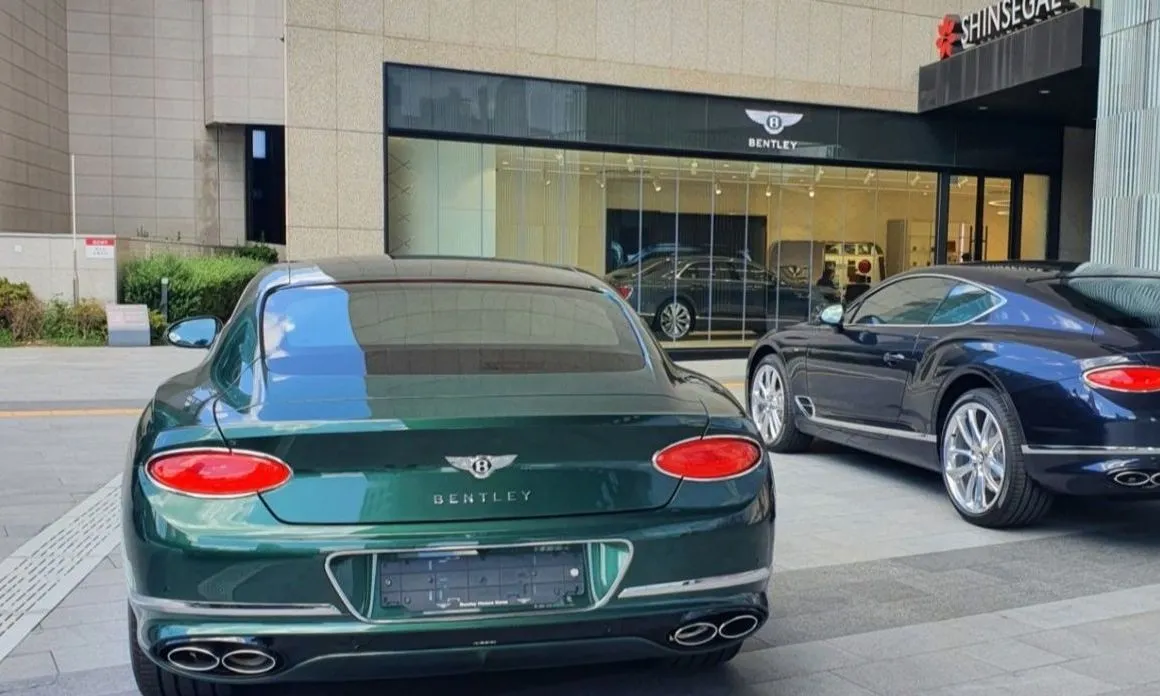 Bentley Continental — фото 1