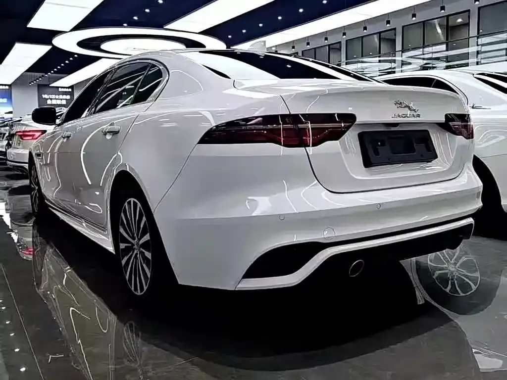 Jaguar XEL — фото 4