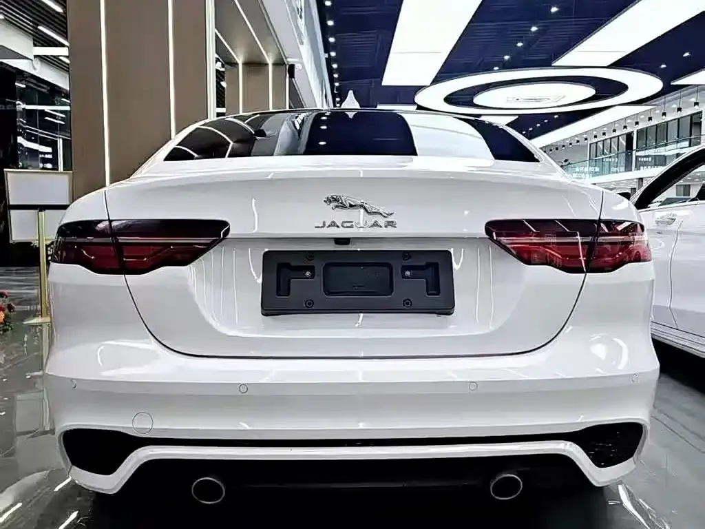 Jaguar XEL — фото 2