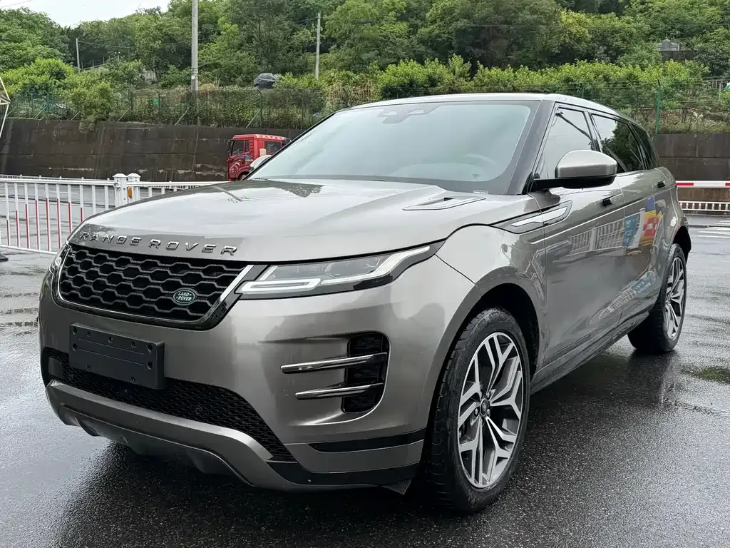Land Rover Evoque — фото 1