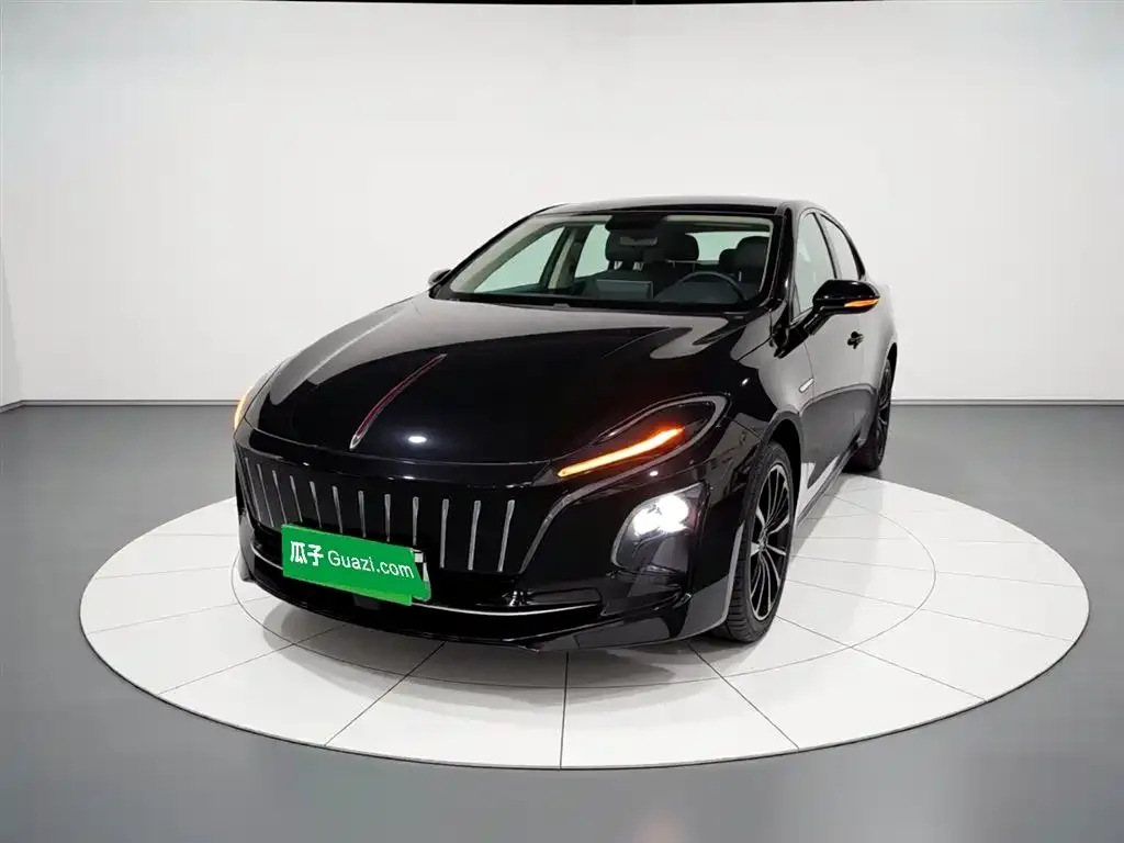 Hongqi E-QM5 — фото 3
