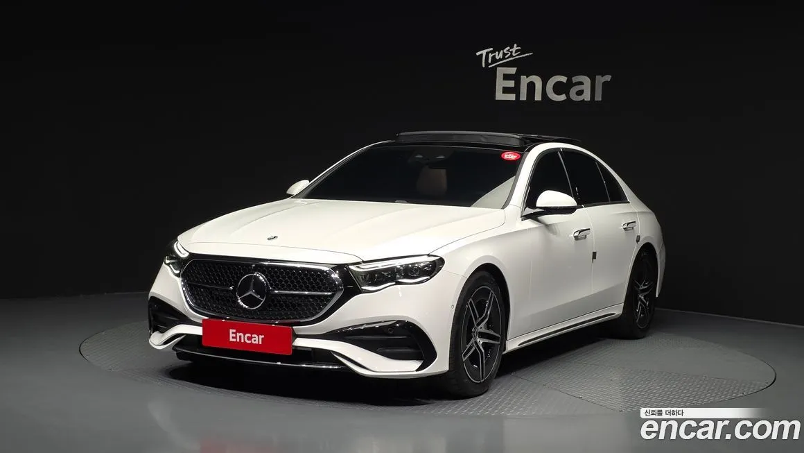 Mercedes-Benz E-Class — фото 1