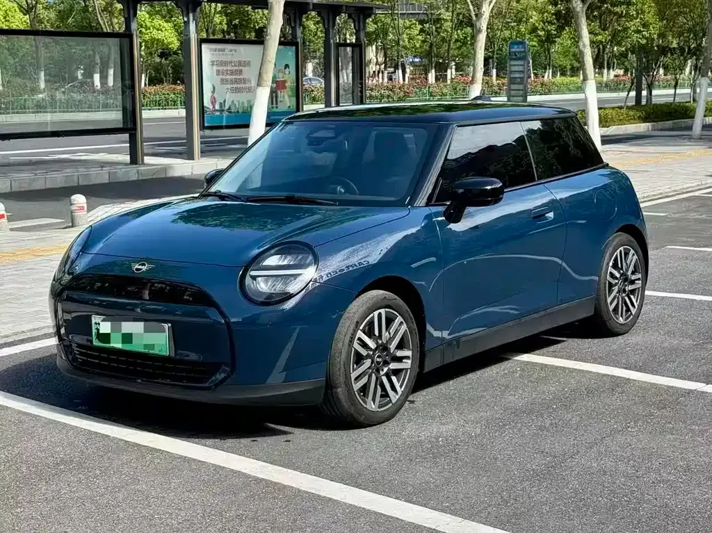 MINI Cooper EV — фото 1