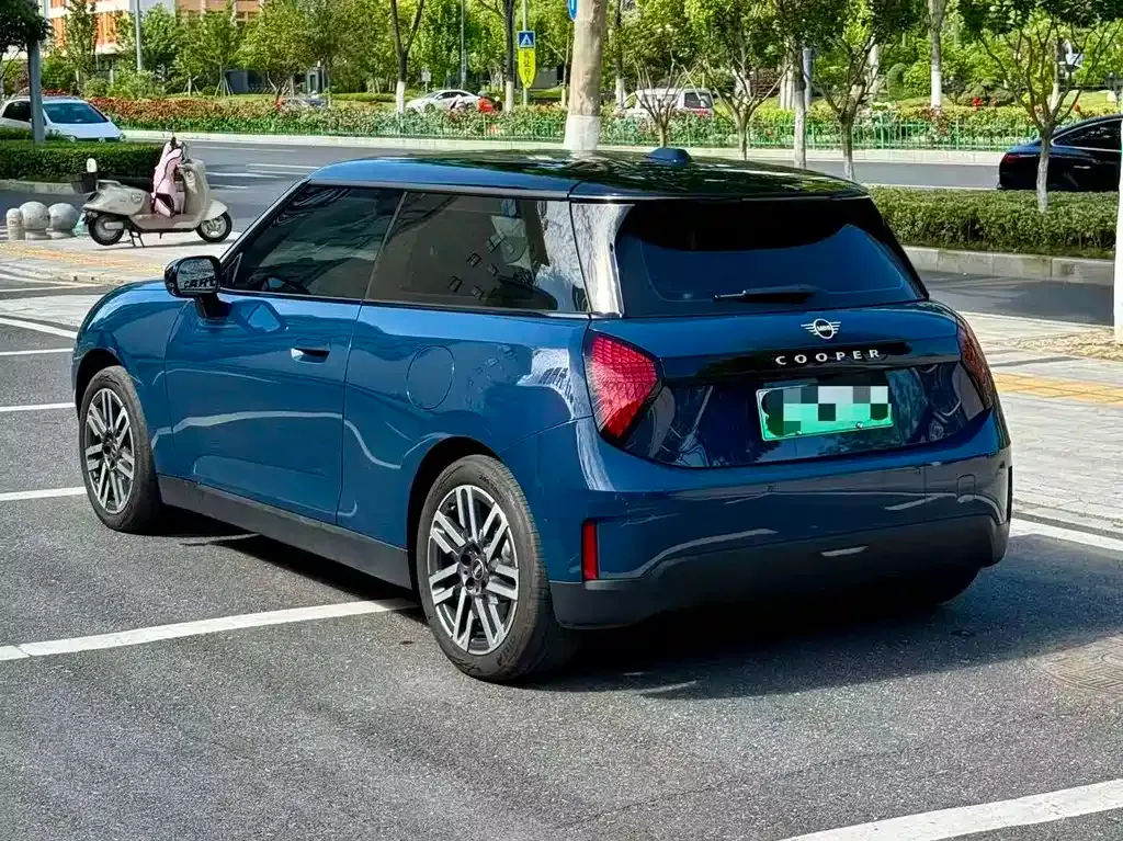 MINI Cooper EV — фото 9