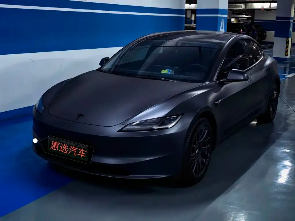 Tesla Model 3 — фото 1