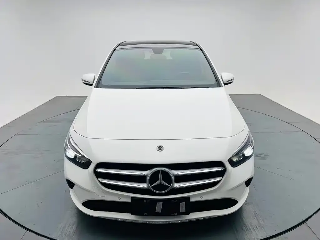 Mercedes-Benz B-Class — фото 1