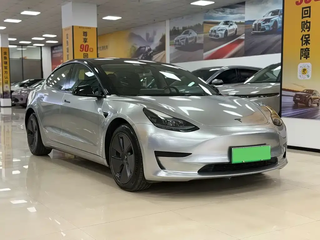 Tesla Model 3 — фото 6